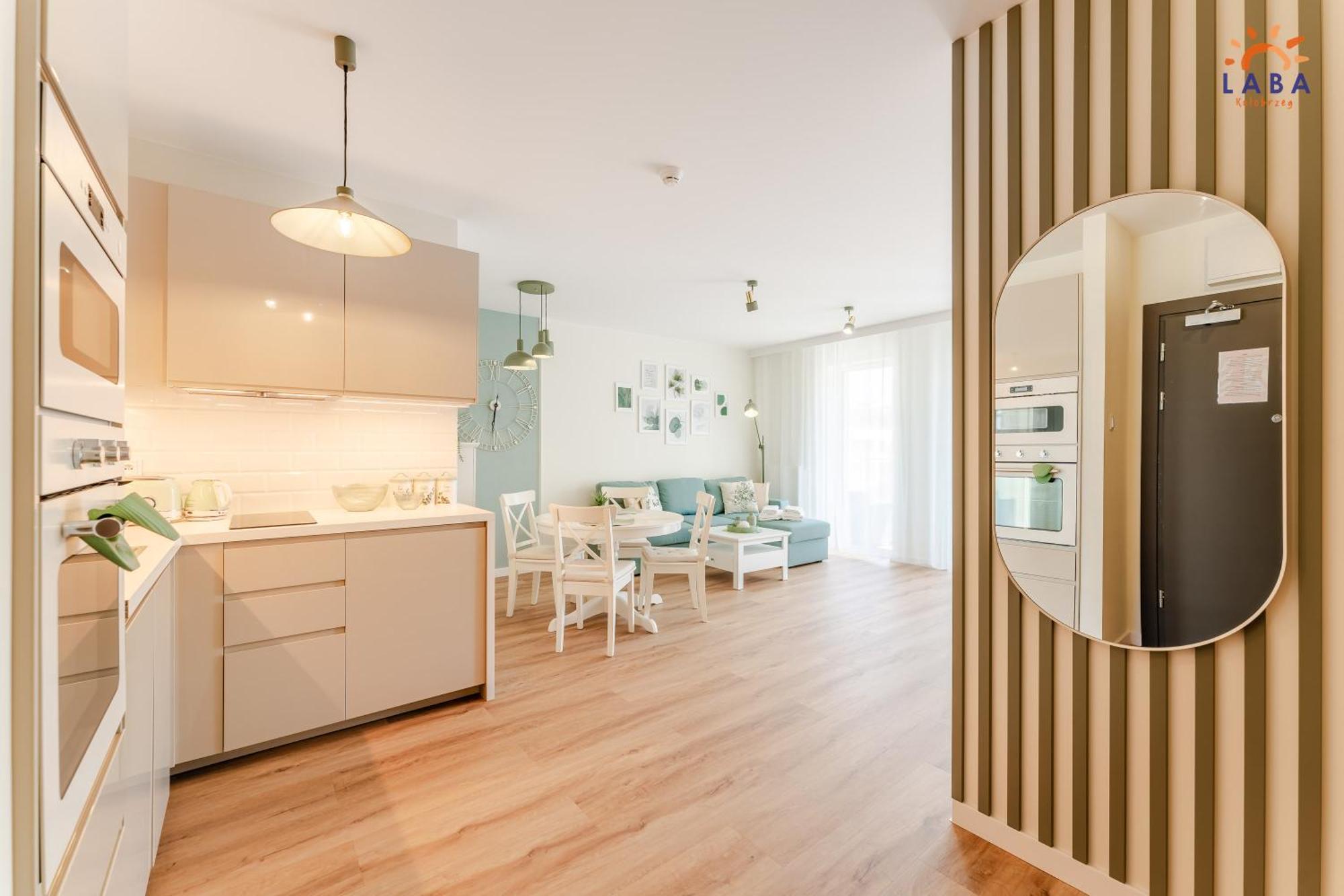 Laba Kolobrzeg Apartamenty Kollataja Z Parkingiem 외부 사진