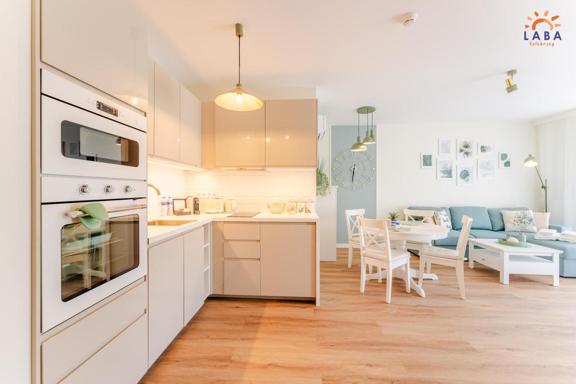 Laba Kolobrzeg Apartamenty Kollataja Z Parkingiem 외부 사진